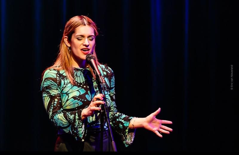 zangeres Esther Van Hees