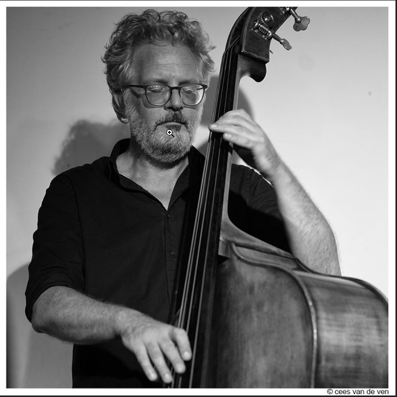 bassist Geertjan Tillmans