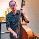 bassist François Meulemans van Interplay Project